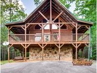Private 2 bedroom cabin between Gatlinburg and Pigeon Forge